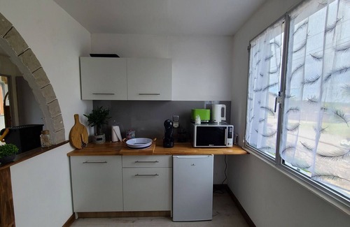 Harsault Cottage | Cozy Country House for 4 with Scenic Views, Near Thermal Spa and Cycling Path