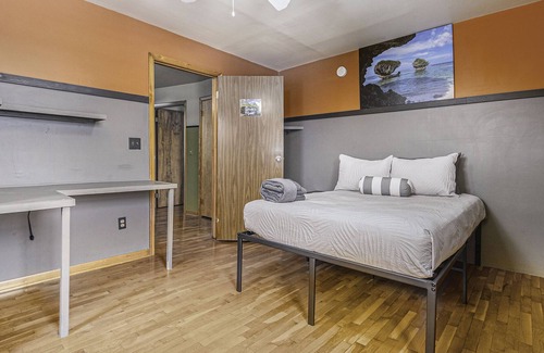 Ludington Other | Cozy Country Getaway for Large Groups