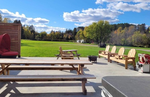 Arundel Other | Cozy country home w/hottub and sauna.