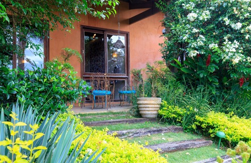 Posse Cottage | Cozy country house in a gated community with stunning views!