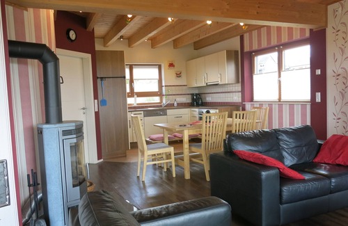 Irmenach House | Cozy country house "Roter Milan" with fantastic views