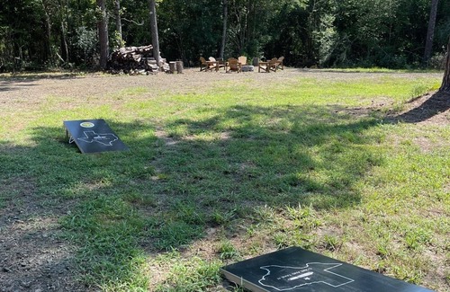 Burkeville Cabin | Cozy Country Log Cabin - 15 Mins From Toledo Bend