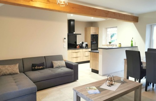 Thiel-sur-Acolin Cottage | Cozy Countryside Getaway: 2-BR, Terrace, Close to Le Pal, Fully Equipped