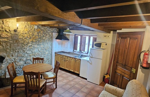 Vallobal House | Cozy Countryside Escape: Stay at La Bolera I