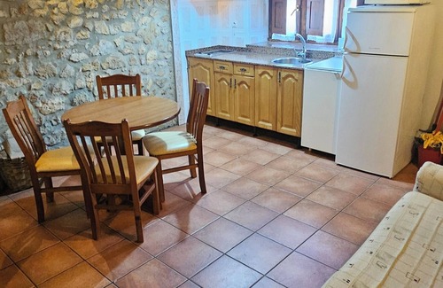 Vallobal House | Cozy Countryside Escape: Stay at La Bolera I