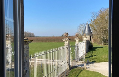 Loury Cottage | Cozy Countryside Gite with Private Garden Near Loire Castles