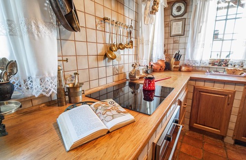 Krsko Villa | Cozy Countryside Retreat Villa with Hot-Tub - Two Bedroom Villa with Hot Tub