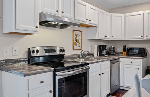 Bellevue House | Cozy County Line Gem