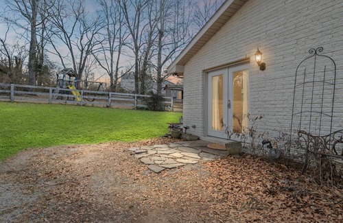 Bellevue House | Cozy County Line Gem