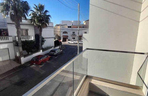 Qawra Apartment | Cozy Couples Apartment in Qawra