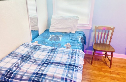 Downtown House | “Cozy Cove” Family Sized Home On the Water! 10 minutes to the beach