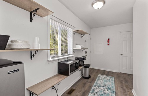 Hopewell Apartment | ! Cozy Cove near Fort Gregg-Adams: Perfect for 2 !