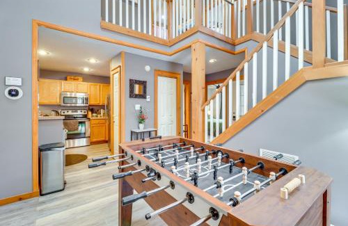 Tannersville House | Cozy Cove Near Waterparks, Zip Line, Ski and More