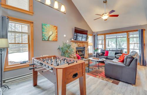 Tannersville House | Cozy Cove Near Waterparks, Zip Line, Ski and More