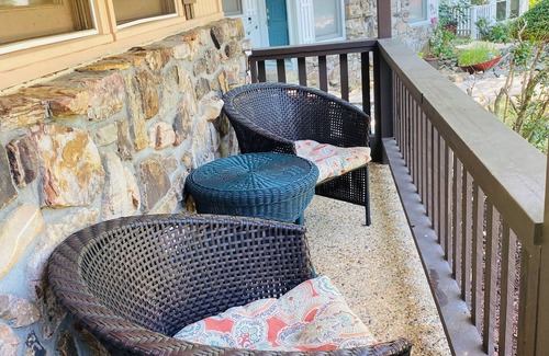 Hot Springs Village Condo | Cozy Creek Red- Walk to Tennis Courts and Lake- Dog Friendly!