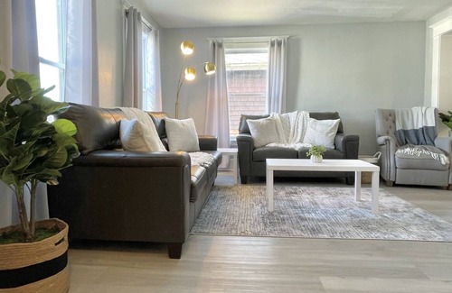 Utica Apartment | Cozy Cribs