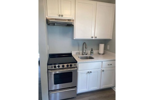 Charles Town Cottage | Cozy Cute Cottage with Amazing Farm Views near Harpers Ferry