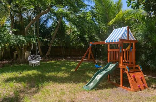 Dania Beach House | Cozy Dania Beach House with Fenced Backyard