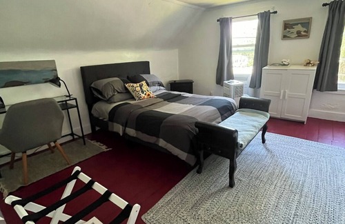 Deer Isle Other | Cozy Deer Isle Farmhouse Retreat