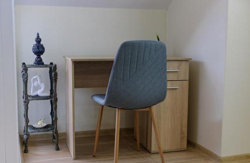 Varosha Apartment | Cozy & Delightful Apart & AUBG & Free Garage Parking