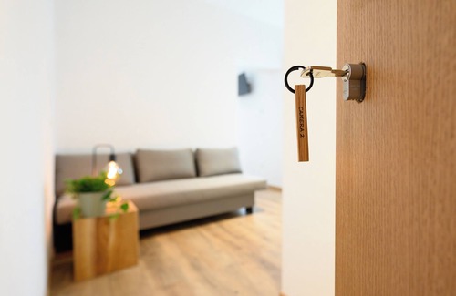 Illasi House | Cozy deluxe room for 4 people with private bathroom