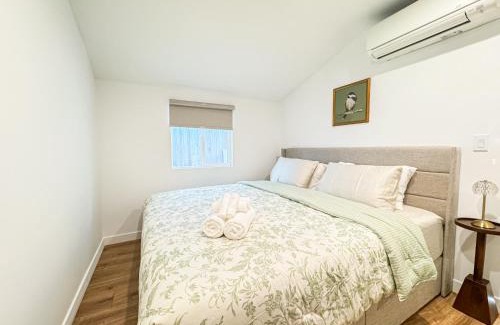 Calabasas House | Cozy Designer Guesthouse with Style - RE