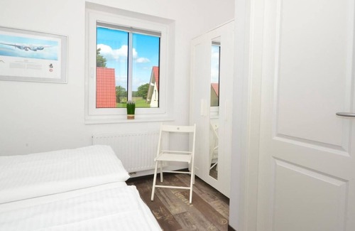 Korswandt House | Cozy DHH for 5 people with fireplace and sauna / WiFi, parking space, WaMa - forest settlement