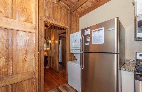 Thayerville House | Cozy Dog Friendly Cabin w/Hot Tub & Lake Access