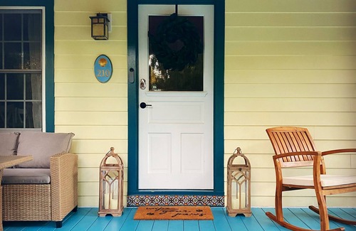 Morehead City Cottage | Cozy Dog-Friendly Cottage in Heart of Beaufort