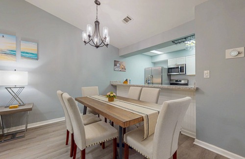 Navarre House | Cozy dog-friendly duplex with private yard and close to everything