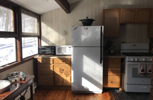 Wilmington House | Cozy Dog-Friendly Family Home with Clubhouse Amenities