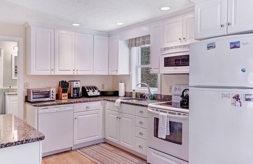 Eidelweiss Village House | Cozy dog-friendly home w/deck, fireplace, & forest views - very kid friendly
