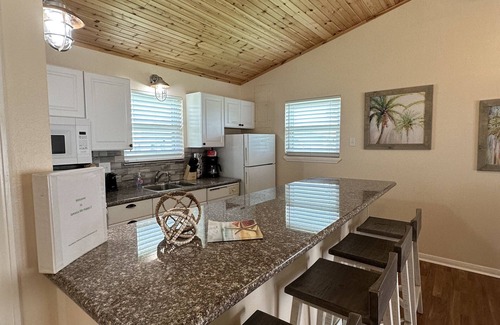 Jamaica Beach House | Cozy, Dog Friendly, Close to Beach!