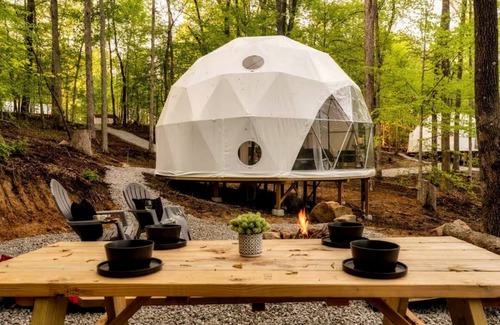 Robbins House | Cozy Dome Nestled in the Trees for an Unforgettable Couples Glamping Getaway in Scott County, Tennessee