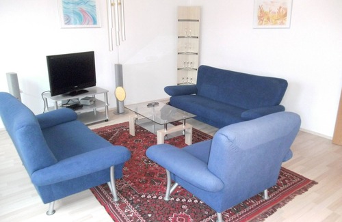 Beerfelden Apartment | Cozy double room no. 1 with kitchen, bathroom and shower