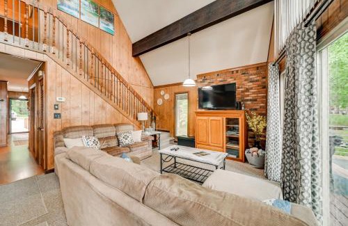Dover House | Cozy Dover Home with Boat Dock, Fire Pit and Deck!