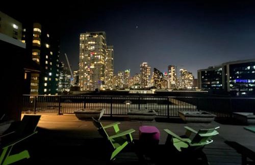 Belltown Apartment | Cozy Downtown Condo Retreat with Space Needle View