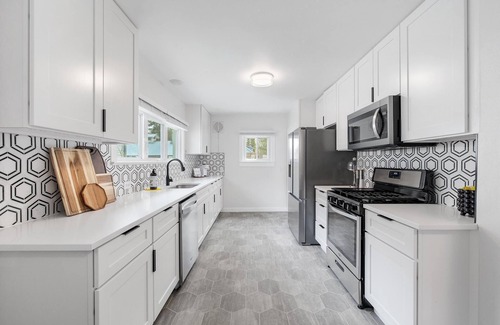 Coeur d'Alene House | Cozy Downtown Cottage in Coeur d’Alene Idaho - Low cleaning fee