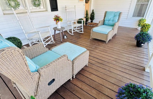 China Grove House | Cozy Downtown Retreat in the Heart of China Grove