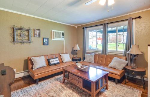 DuBois House | Cozy DuBois Home with Deck about 8 Mi to Treasure Lake!