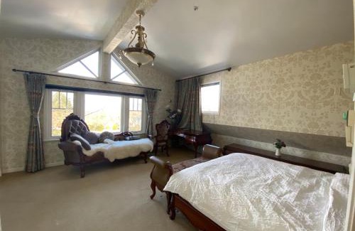 West Side House | Cozy Dunbar 3 Beds Home w/Views