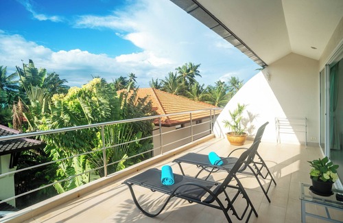 Bang Po House | Cozy duplex with private pool, short walk to beach
