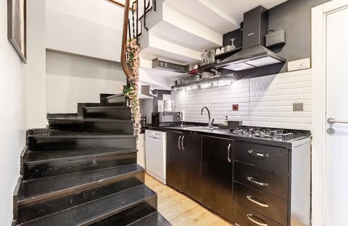 Bomonti Apartment | Cozy Duplex Apartment w/Elevator&Patio Near Metro