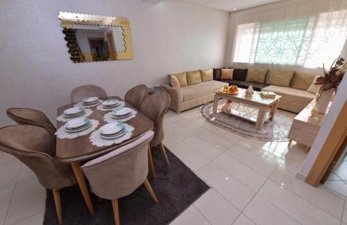 Diour Jamaa Apartment | Cozy Duplex appartement wifi parking proximité