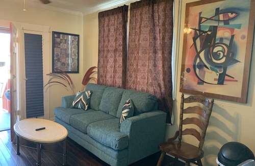 Saint Roch House | Cozy Duplex - Central Location to Downtown NOLA