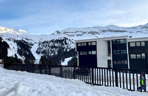 Flaine Apartment | Cozy Duplex - Ski-In/Ski-Out - Pool, Spa, Parking - Sleeps 6