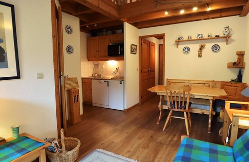 Areches Apartment | Cozy Duplex with Pool, Sleeps 4-5, Central Arêches-Beaufort, 50m from Shops and Slopes
