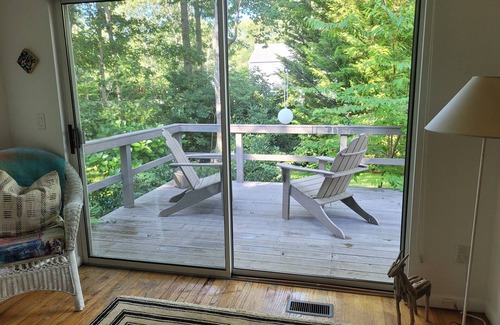 Springs House | Cozy East Hampton/Springs Home with Pool