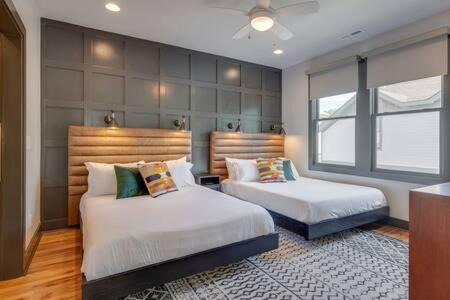 Greenwood House | Cozy East Nashville Retreats for 20