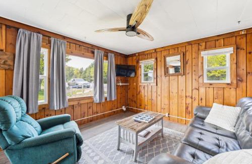 Oscoda House | Cozy & Easy - Steps to the Sand